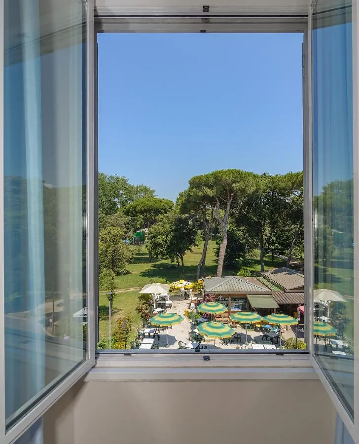 Hotel Sogno Viareggio 3*,