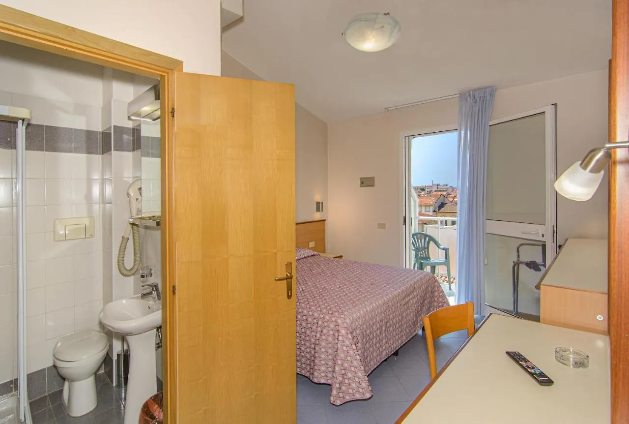 Hotel Sogno Viareggio 3*,