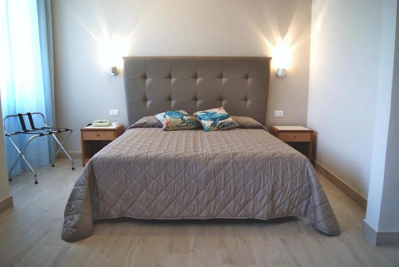 Hotel Sogno فياريجيو 3*,